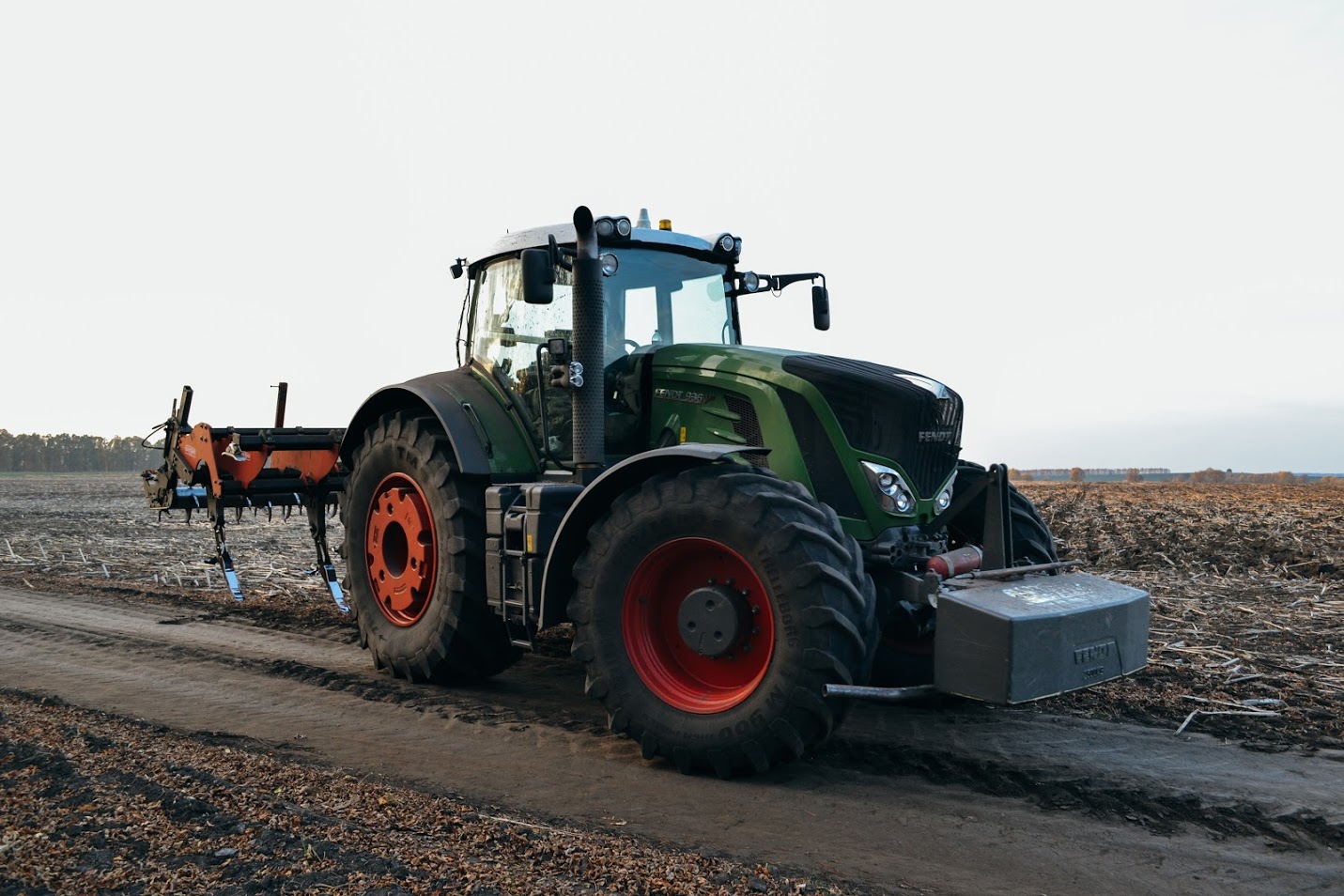 traktor.jpg (267 KB)